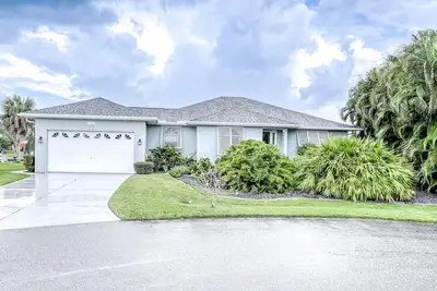 Image de Peaceful, sunny home w/ Gulf view, gas grill, W/D, & central Ac