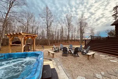 Image de WiFi, Hot Tub & Pets - Soulshine - Wooded Retreat in Red River Gorge, Kentucky!