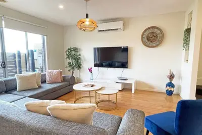 Image de Knoxfield 4-Brm Retreat Home Golf Course Free WiFi
