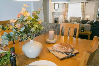 Image de Sailors Return - a ground floor bedroom that sleeps 8 guests in 4 bedrooms