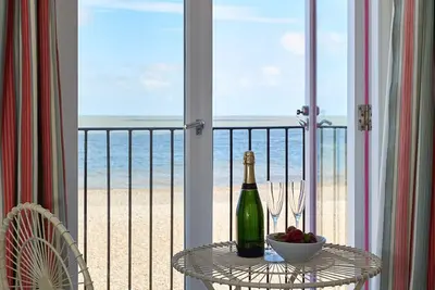 Image de Magenta - sleeps 4 guests in 2 bedrooms