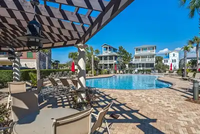 Image de Modern Luxury & Privacy, 3br Condo Sleeps 8+ Free Attraction Tickets!