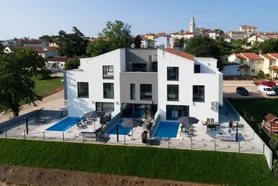 Image de Casa Bura - Premium vacation home with heated pool in Funtana