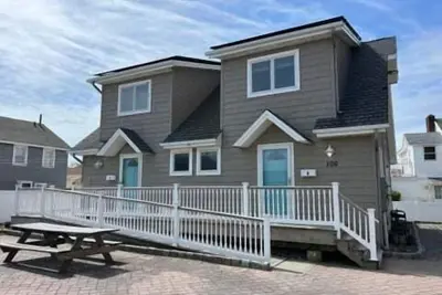 Image de Oce106b | Townhouse next to beach & boards! 2 Car park, 6 badges, Pets! Shore Points Vacations