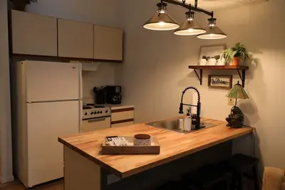 Image de \"Seize the day\" by relaxing at the 1 bedroom condo (Sleeps 4)