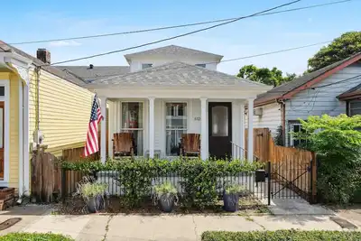 Image de Revitalized Uptown Home - Walk to Audubon Park!