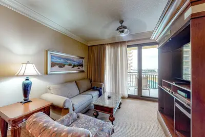 Image de Gulf-front retreat with water view, pools, hot tubs, sauna, central Ac & W/D