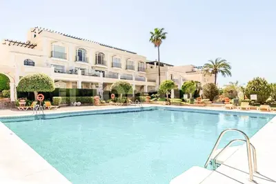 Image de Aloha Gardens 4 | Elegant Apartment Pools Bbq