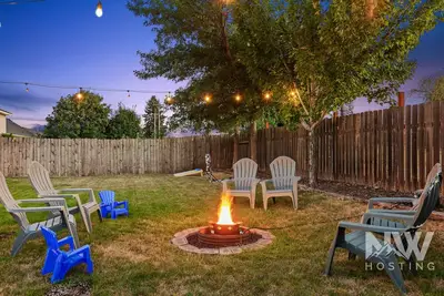 Image de Charming Home—Near Triple Play, Silverwood & Hayden Lake! Fire Pit, Fenced Yard & a Plum Tree!