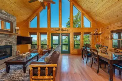 Image de Amazing Views ~ Hot Tub ~ Pool Table ~ Fireplace