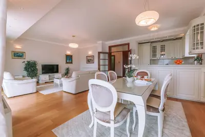 Image de Deluxe Two-Bedroom Apartment