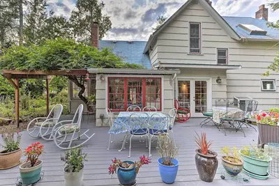 Image de Charming Historic Retreat Near Poverty Bay!
