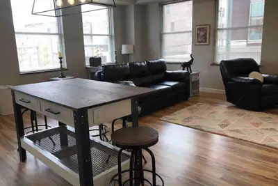 Image de Appartement-Moderne-Salle de bain privée séparée-Vue ville