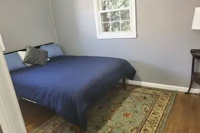 Image de Maison-Famille-Salle de bain privée séparée-Vue sur Jardin