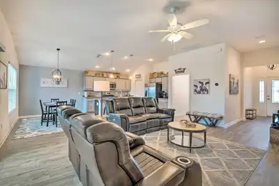 Image de Home w/ Lanai & Golf Cart in The Villages