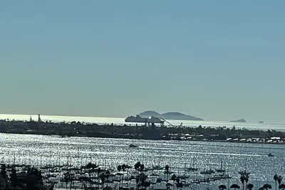 Image de Spectacular WaterView-New Penthouse Villa private hottub deck fire pit table bbq