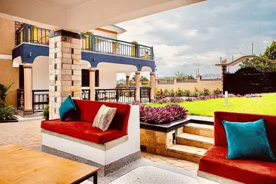 Image de <br>Cheerful & luxurious 5-bedroom family friendly Villa.