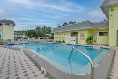 Image de Siesta Key Condo w/ Heated Pool < 1 Mi to Beach