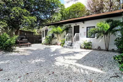 Image de Charming 3/1 Home Walking Distance from Brickell