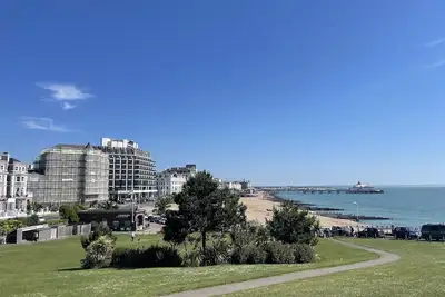 Image de Spacious 2-Bed Apartment with free parking