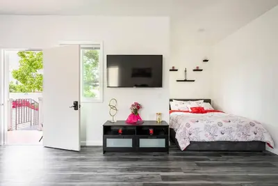 Image de Stunning studio in the safest neighborhood of La