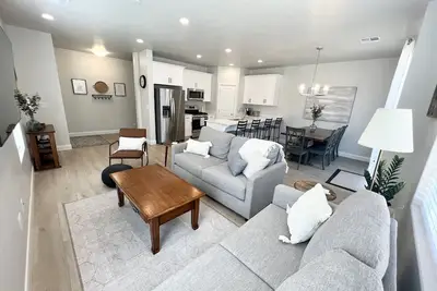 Image de Chic Desert Home Close To Zions!