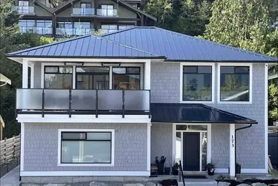 Image de Brand New 3 Bed 2 Bath Home with Private Sauna