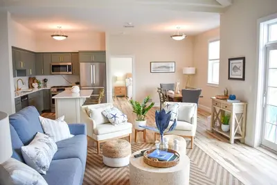Image de Brand new Ocean View Condo with private balcony, steps from the beach!