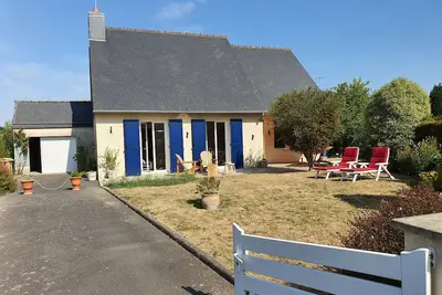 Image de \" Ti Glas \" maison de plain-pied avec 2 chambres et jardin