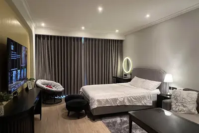 Image de Modern studio w/ overlooking beach & free Netflix -