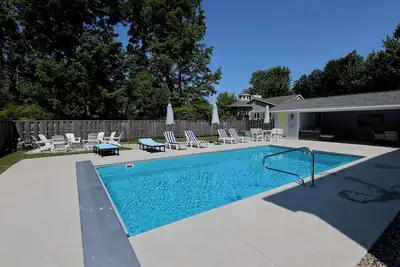 Image de 6-bedroom vacation home just a 5-minute walk to Lake Michigan
