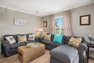 Image de Scout's Seascape: Oceanwalk Condo with Community Pool and Ocean Views!