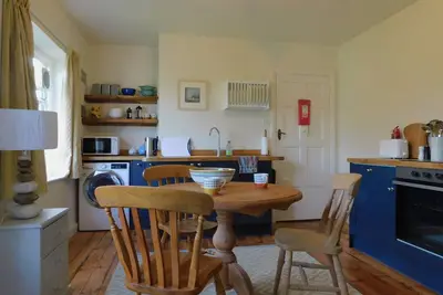 This charming, period, self-contained annexe is located along one of the best roads in Sheringham