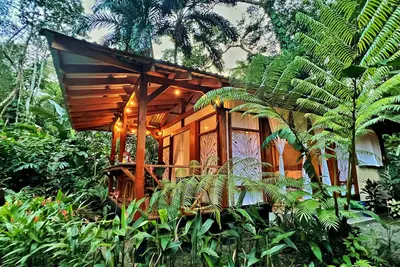 Image de Casa Heliconia: authentic rainforest glamping experience in jungle garden