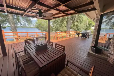 Image de Fantastic House in Lake Welsh, lake activities, Internet, Pet friendly