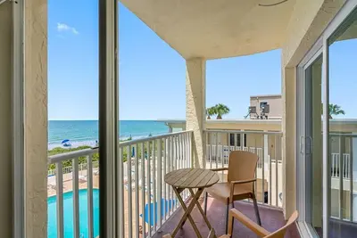 Image de Bbc216 - Gulf Breezes & Beachfront Vibes!