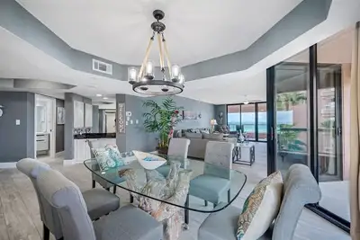Image de Cbc 1-3g – 5 Balconies with Gulf & Intercoastal Views, Pool, Hot Tub and more!