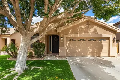 Image de Beautiful Home with Private Pool!