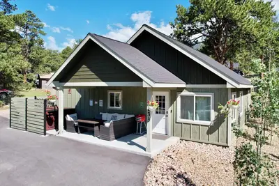 Image de House in Forest Setting Near Rmnp with Hot Tub and Mountain Coaster Passes