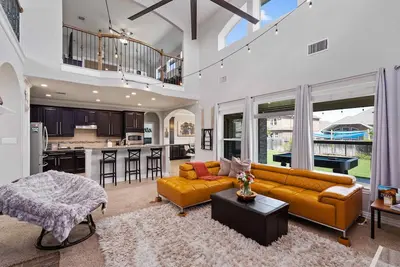 Image de Cozy and Fun Luxury Family Home - 5 mins to City or Countryside