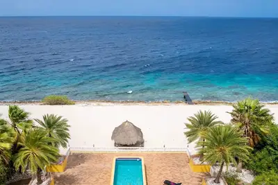 Image de Luxury Ocean Front Villa with Private Beach & Pool 🌊☀️ - Coral Estate