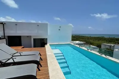 Image de Delux Apt, Roof Pool