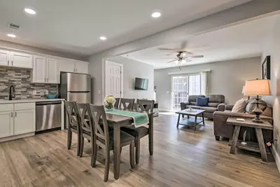 Image de Delightful Townhouse w/ Patio & Shared Yard!