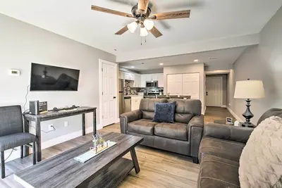 Image de Airy Townhome: Close to Kayaking & Boating!