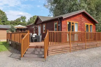 Image de Honeysuckle Lodge, family friendly, with hot tub in Windermere