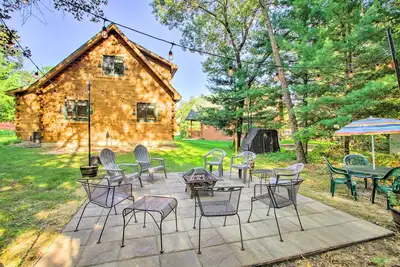 Image de Pet-Friendly Warrens Cabin w\/ Fire Pit!