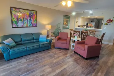 Image de Free Beach Service-Beachfront 4th Floor