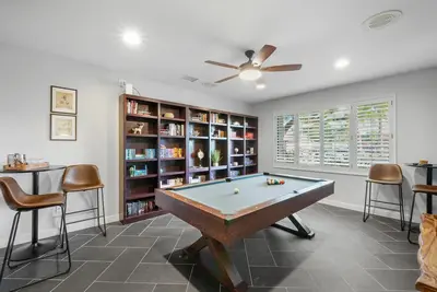 Image de Phoenix Pool ~ Pool Table ~ Bbq ~ 4 Br: Luxury!