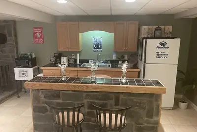 Image de Psu Suite - 4 miles from campus