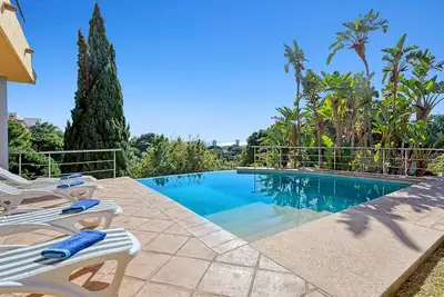 Image de Luxury Villa with spectaculair views Varenso Holidays